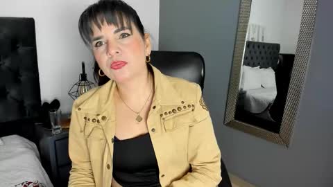 laura hotties online show from February 22, 12:58 pm