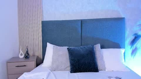 LauraIvy online show from February 12, 1:06 pm