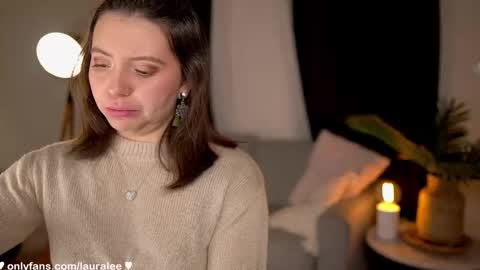 Laura Lee. online show from September 12, 2:00 am