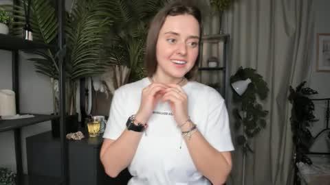 Snapshot of laura_mutti chatting on October 19, 2:50 pm Samantha online show from October 19, 2:50 pm