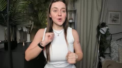 Snapshot of laura_mutti chatting on October 23, 3:00 pm Samantha online show from October 23, 3:00 pm