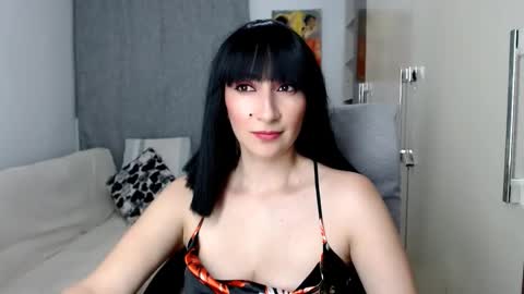 Snapshot of laura_pervert_ chatting on September 21, 12:34 am Laura online show from September 21, 12:34 am