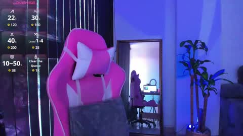 Snapshot of laura_r23 chatting on January 7, 9:46 pm Laura Rose online show from January 7, 9:46 pm