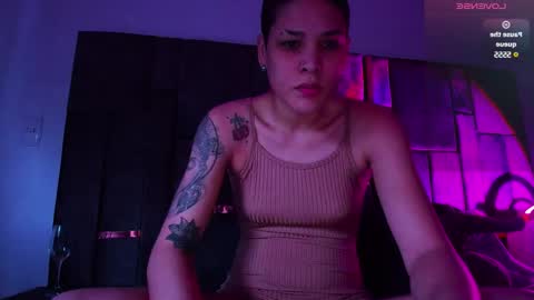 Snapshot of laura_r23 chatting on January 26, 11:08 pm Laura Rose online show from January 26, 11:08 pm