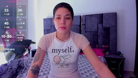 Snapshot of laura_r23 chatting on February 26, 4:14 pm Laura Rose online show from February 26, 4:14 pm