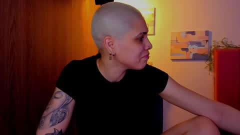 Laura Rose online show from March 19, 7:23 am