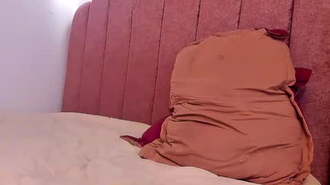 Snapshot of laura_soe chatting on February 28, 5:14 pm LAURA SOE online show from February 28, 5:14 pm