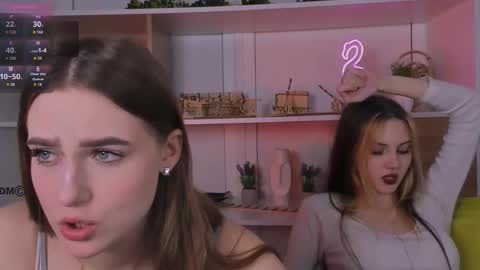 laura_sween online show from October 17, 12:41 pm