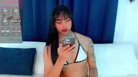 Laura online show from November 30, 7:51 pm