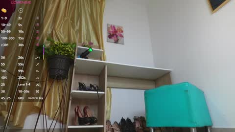 Laura Zans   I am sensual goddes and i was born for loveworshipping and enjoyment. online show from April 1, 8:37 am