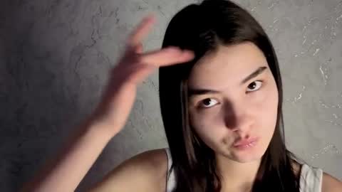 Snapshot of lauraback chatting on February 24, 1:42 pm Laura online show from February 24, 1:42 pm