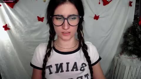 Laura online show from January 3, 2:51 pm