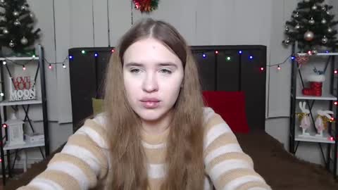 Snapshot of laurahlot chatting on December 30, 10:23 pm LauraHlot online show from December 30, 10:23 pm