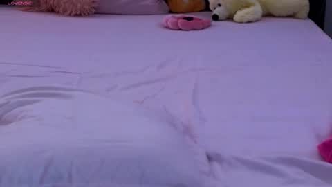 LauraMirage online show from October 7, 7:49 am