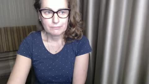 Lauraoven1 online show from January 17, 4:36 pm