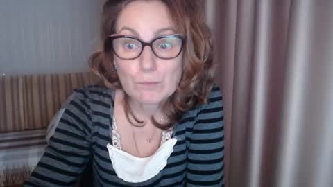 Lauraoven1 online show from February 14, 1:29 pm