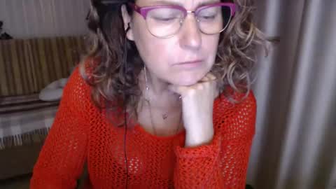 Lauraoven1 online show from October 4, 8:01 am