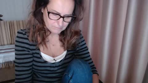 Lauraoven1 online show from October 29, 8:16 am