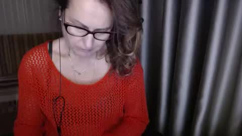 Lauraoven1 online show from November 10, 5:12 pm