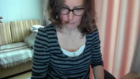 Snapshot of lauraoven1 chatting on May 10, 8:08 am Lauraoven1 online show from May 10, 8:08 am