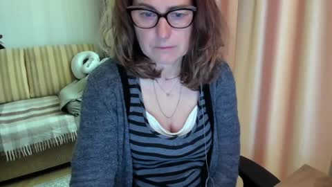 Snapshot of lauraoven1 chatting on June 3, 7:22 am Lauraoven1 online show from June 3, 7:22 am