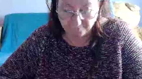 laureanne online show from November 9, 10:57 am