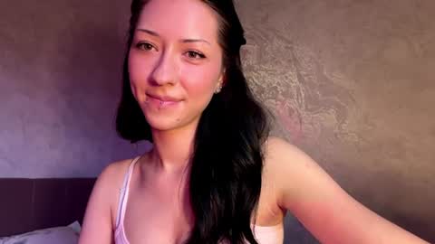 laurelimaino online show from July 11, 4:53 pm