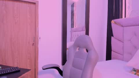 Laurem online show from September 26, 7:29 pm