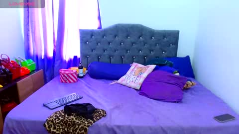 Lauren online show from October 14, 9:26 pm