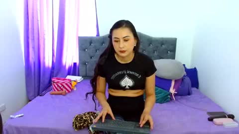 Lauren online show from November 3, 8:43 pm