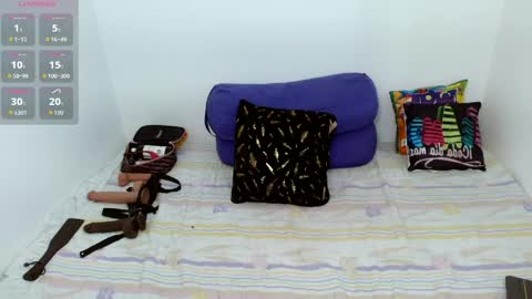 Lauren online show from April 5, 7:33 pm