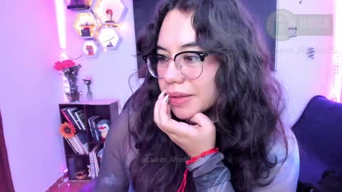 Snapshot of lauren_afrodita chatting on December 15, 11:42 pm Im Lauren independent model online show from December 15, 11:42 pm