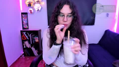 Snapshot of lauren_afrodita chatting on January 28, 5:00 am Im Lauren independent model online show from January 28, 5:00 am