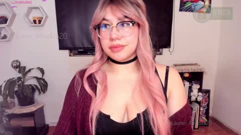 Snapshot of lauren_afrodita chatting on September 27, 1:54 am Im Lauren independent model online show from September 27, 1:54 am