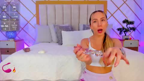    online show from March 10, 9:21 am