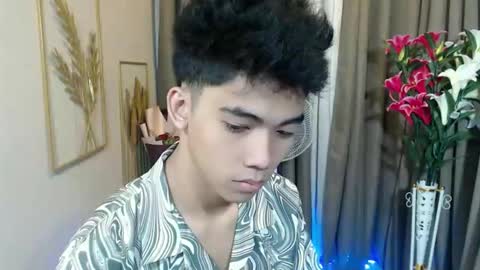 laurence_cuttieguyhere online show from March 26, 6:13 pm
