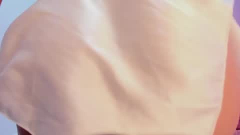 Snapshot of laurendpink chatting on July 22, 1:36 pm laurendpink online show from July 22, 1:36 pm