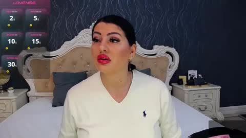 Laura online show from December 29, 8:33 am