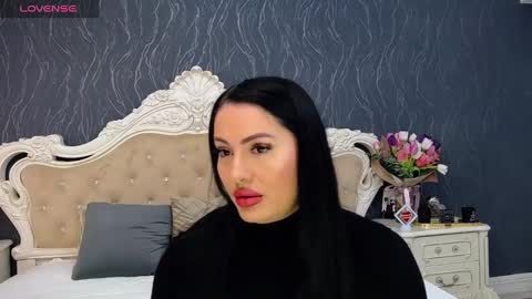 Laura online show from March 4, 9:40 am