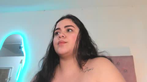 laurenlaine online show from April 15, 4:47 pm