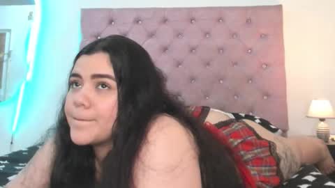 laurenlaine online show from May 21, 5:20 pm