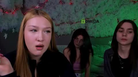 Laure online show from March 8, 8:23 pm