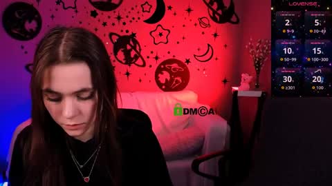 Laure online show from April 11, 1:15 pm