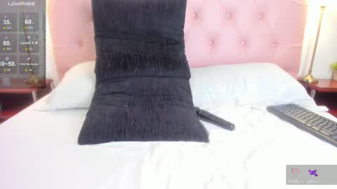 laurenn_smitth online show from December 26, 3:31 pm