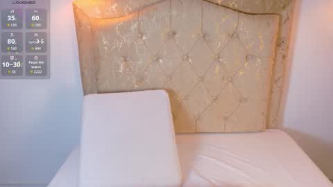 laurenn_smitth online show from March 29, 12:49 pm