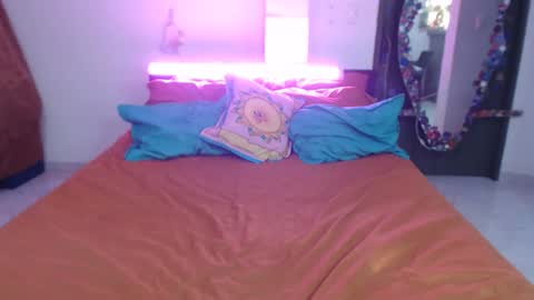 Lauren online show from October 17, 9:50 pm