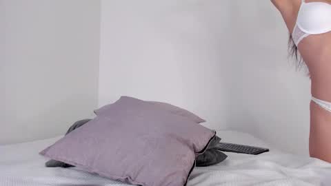 laurensmith9 online show from January 29, 12:13 pm