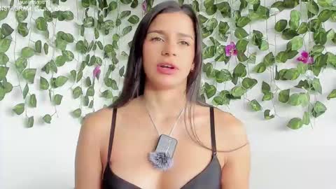 laurensmith9 online show from February 22, 2:04 pm