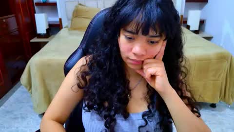 laurent online show from December 4, 3:16 am