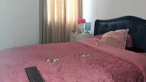 Snapshot of laurent_jones chatting on September 11, 1:55 pm daniela angel     online show from September 11, 1:55 pm